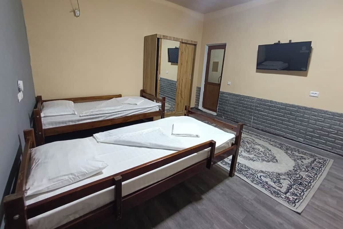 Standard Twin Room | Blackout drapes, soundproofing, iron/ironing board, free WiFi