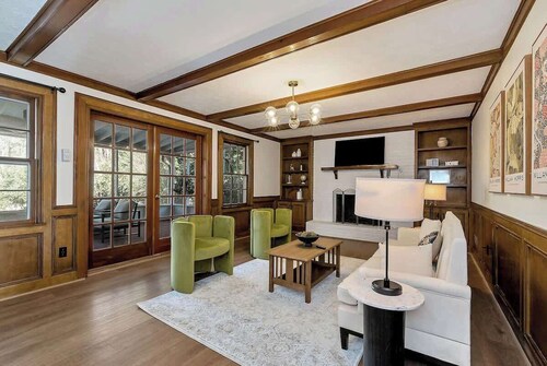 NEW! Luxury/Pool House/Game Room/7bds/3.5baths