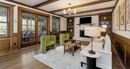 NEW! Luxury/Pool House/Game Room/7bds/3.5baths