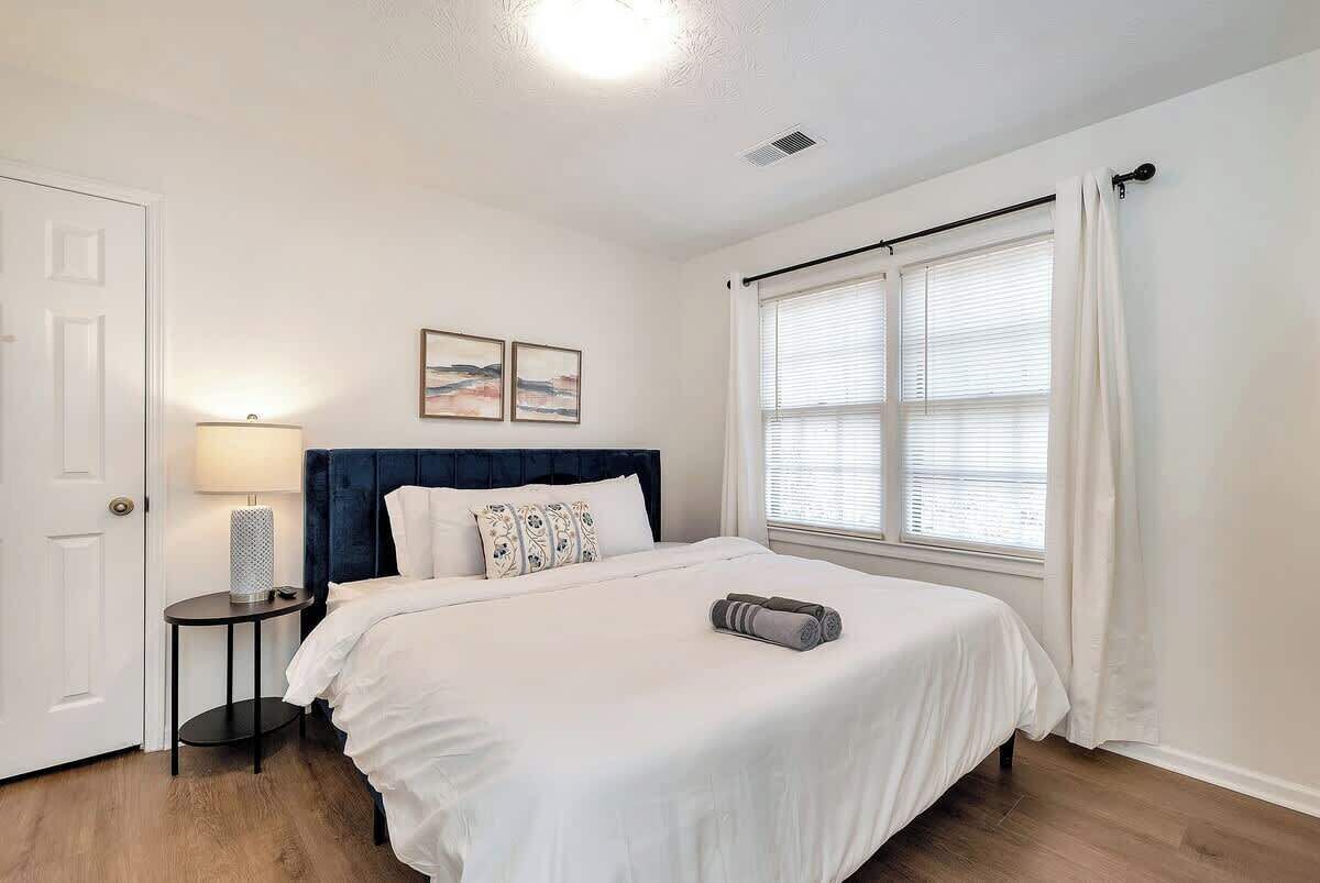 7 Schlafzimmer, Bügeleisen/Bügelbrett, Reisekinderbett, WLAN