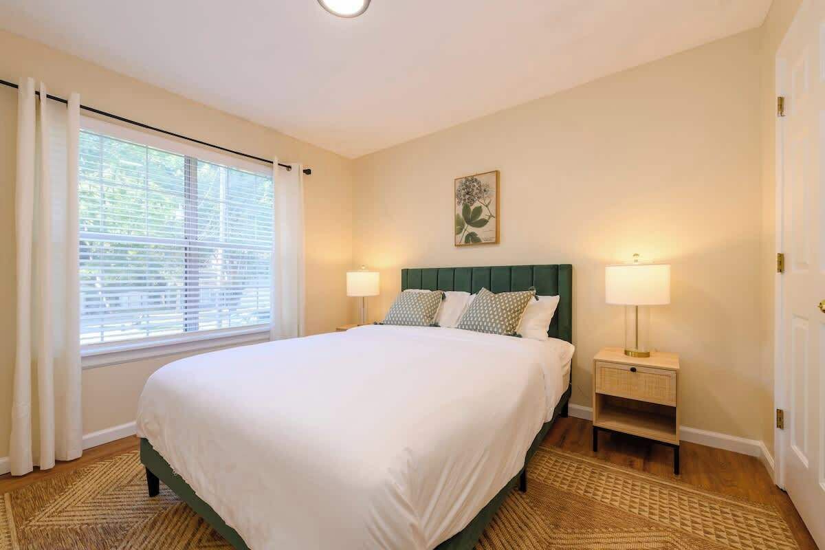 4 多间卧室、熨斗/熨衣板、旅行婴儿床、WiFi