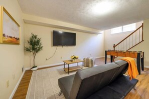 TV, fireplace, offices