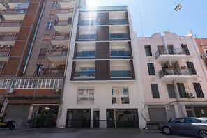 Front of property - bovio28studios (Bari)