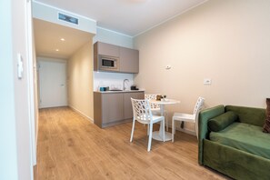 Deluxe Studio, Courtyard View