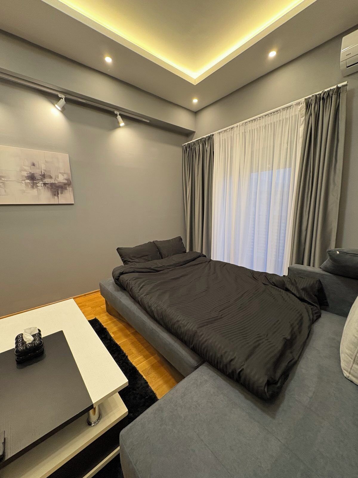 1 habitación, tabla de planchar con plancha, wifi y ropa de cama 