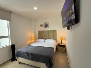 2 bedrooms, iron/ironing board, Internet, bed sheets - 27.1 Cool Apartment With pool & parking. (Sabaneta)