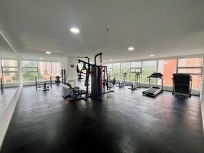 Fitness facility - 27.1 Cool Apartment With pool & parking. (Sabaneta)