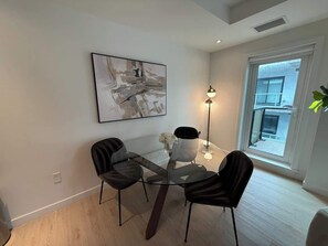 Dining - Bright, warm & spacious 1 BR in North End Halifax (Halifax)