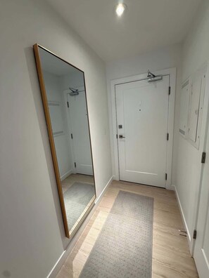 Interior - Bright, warm & spacious 1 BR in North End Halifax (Halifax)