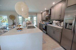Fridge, microwave, oven, stovetop - Luxury Coastal Home, Walk to Beach, Heated Pool (Marco Island)