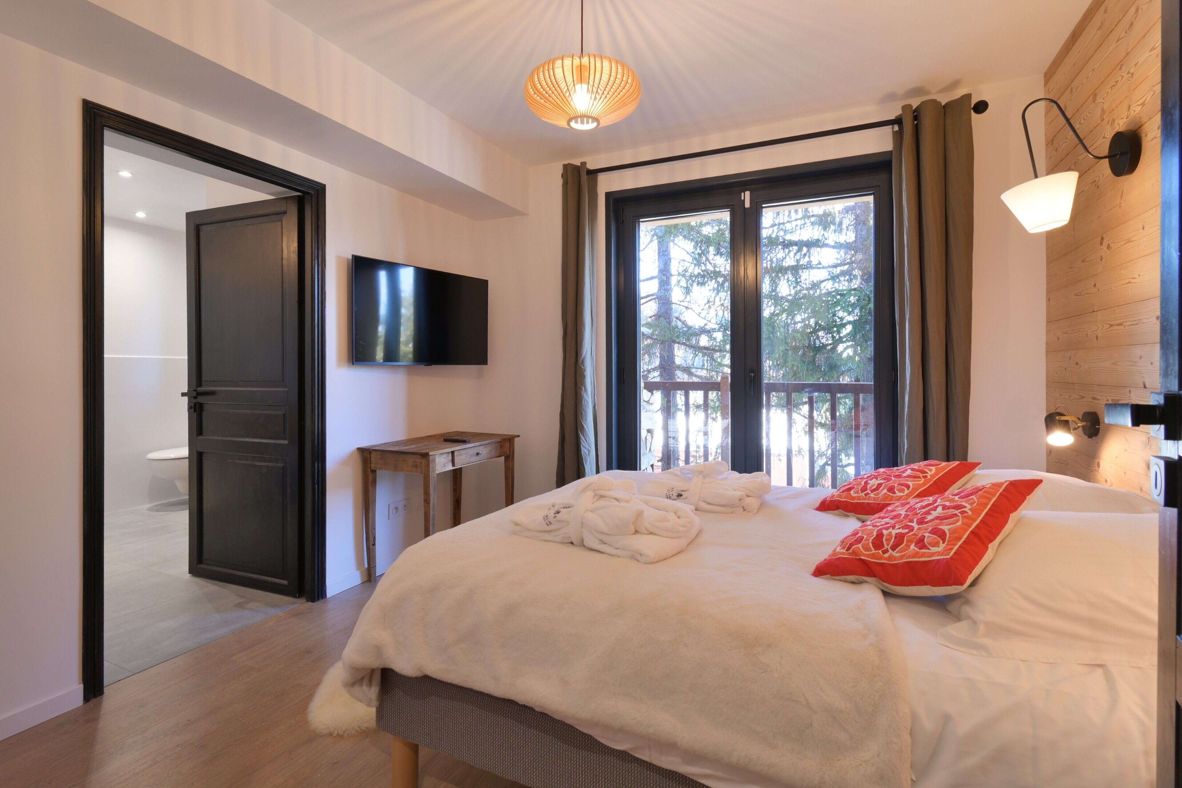 7 Schlafzimmer, Bügeleisen/Bügelbrett, WLAN, Bettwäsche