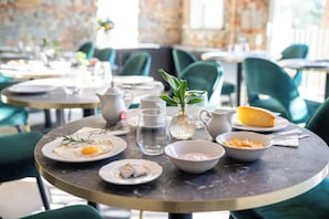 Free daily buffet breakfast - Incanto Relais & Charme (Florence)