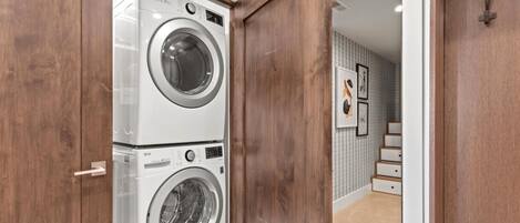 Studio (Multiple Bedrooms) | Laundry room