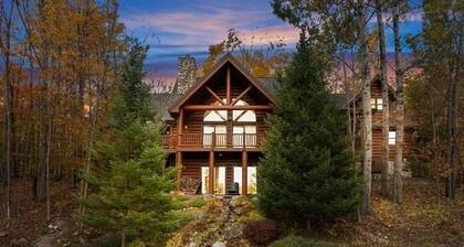 Luxe Boyne Getaway - Hot Tub, Sauna, 80+acres