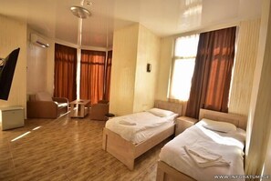 Café da manhã com buffet grátis todos os dias