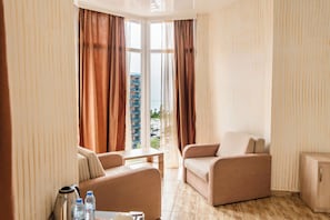 TV - Batumi Inn (Batumi)