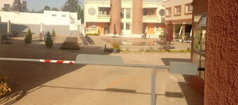 萨利海滩酒店延内