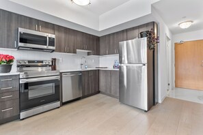 Micro-ondas, fogão, cooktop, lava-louças