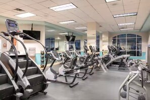 Fitness facility - LAS VEGAS GRAND PRIX!!  2 bed/2 bath King Suite CLOSEST to the GRANDSTANDS! (Las Vegas)