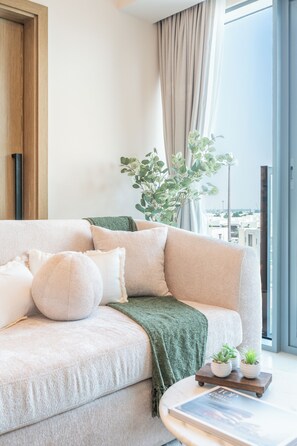 Interior - PVH -  1BR plus Single Bed - Golf Gate (Dubai)