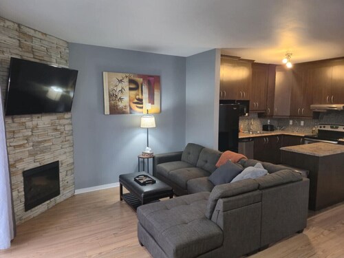 Cozy 2 bedroom condo