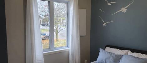 In-room safe, free WiFi, bed sheets