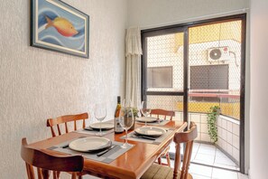 Apartment | Esszimmer
