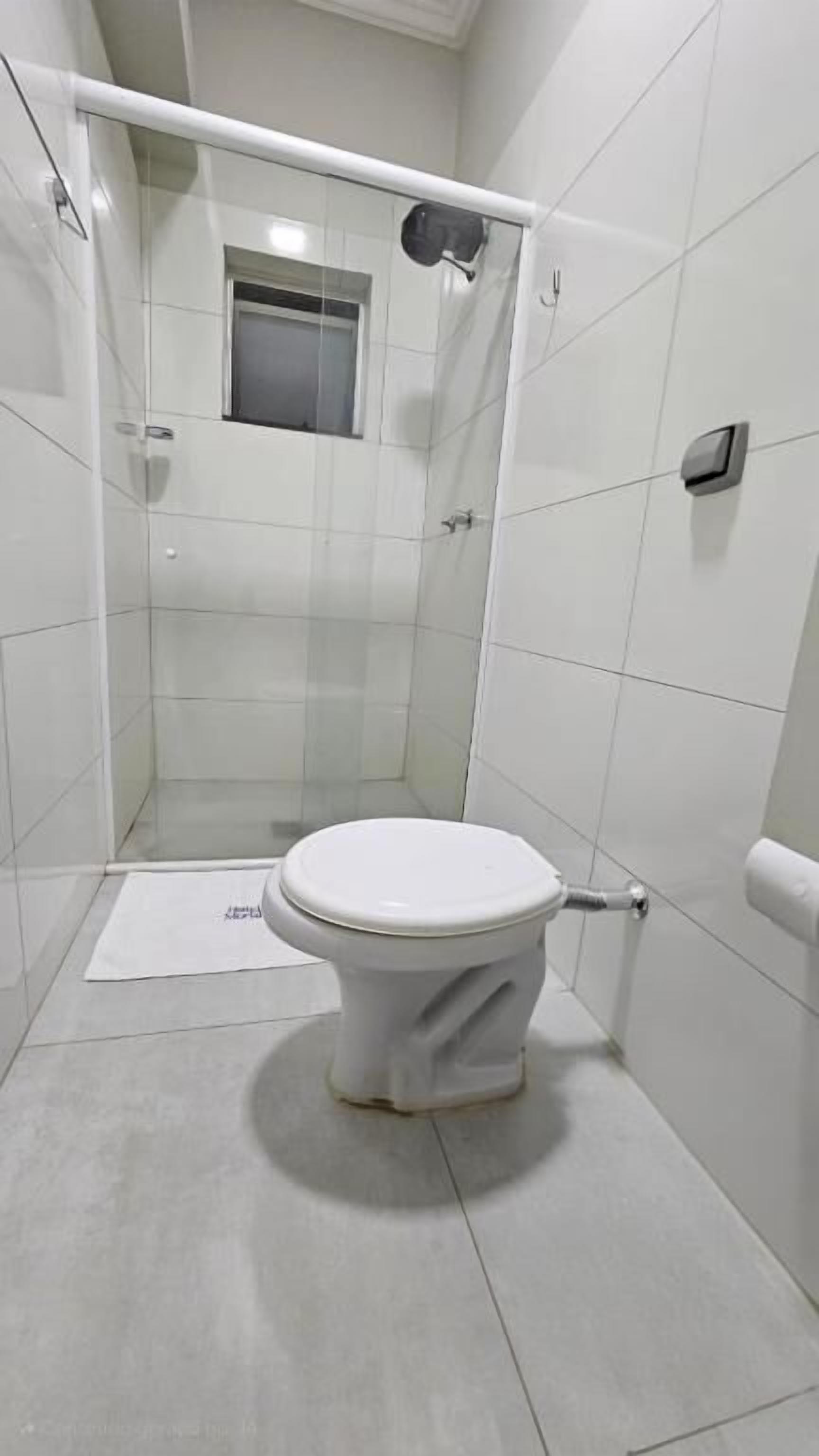 Shower, free toiletries, towels, toilet paper