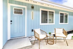 Exterior - Honolulu Central 1 Bd 1 Ba (Honolulu)
