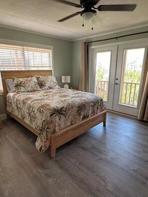 3 bedrooms, WiFi, bed sheets - Catch n' Relax: 3BR/2BA Secluded Retreat with Private Dock & Beach Access. (Placida)
