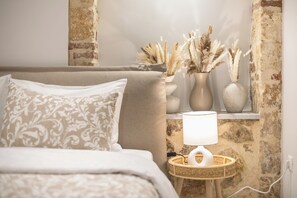 1 bedroom, iron/ironing board, WiFi, bed sheets - DP Homes Exarcheia 1Α - Central Stone Apt near Metro & Museum (Athina)