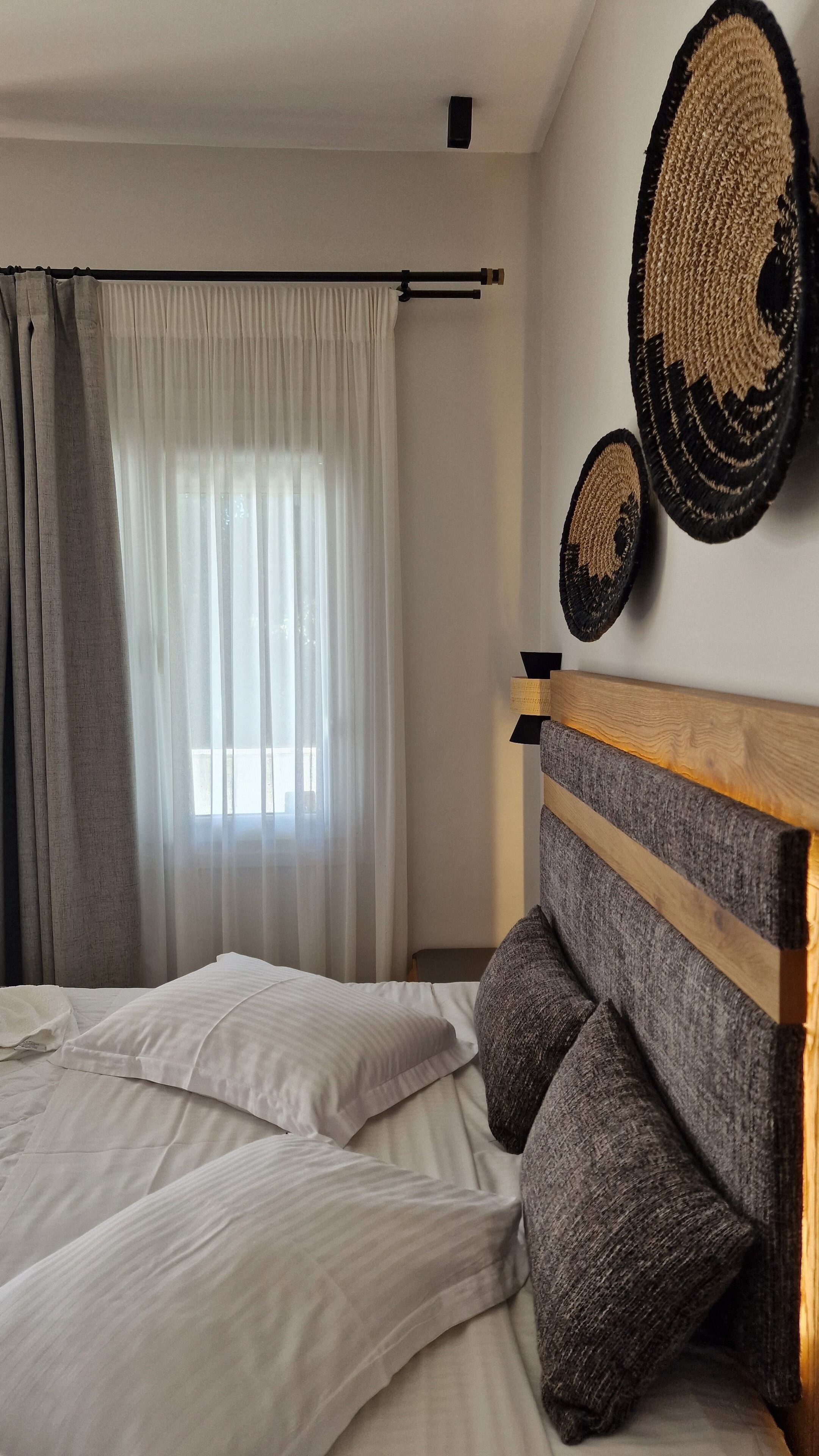 Ferros/tábuas de passar roupa, Wi-Fi, roupa de cama