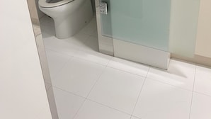 Uklassifisert bilde, 5 av 6, knapp