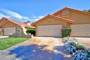 Property grounds - 2 Bedroom at Woodhaven Country Club in Palm Desert. (Palm Desert)