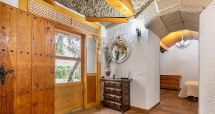 Finca de vacances « Finca Con Piscina En Arafo » avec vue sur la montagne, piscine privée et Wi-Fi