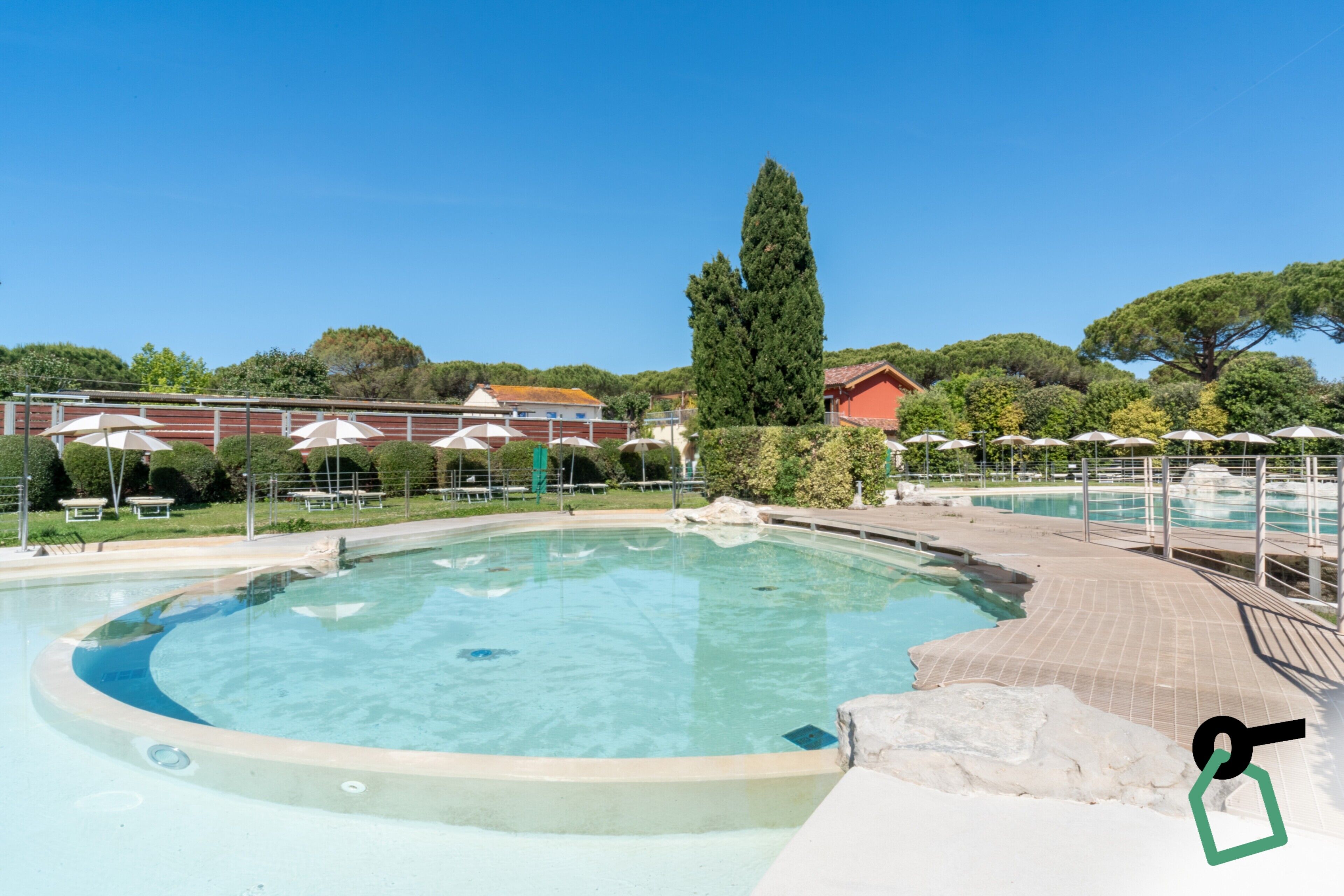 Piscine extérieure (ouverte en saison)
