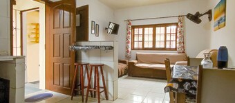 Cozy house in Balneário Jussara, Mongaguá. Just 600m from the beach. Pets allowed.