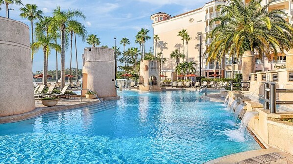 حمّام سباحة خارجي، حمّام سباحة مُدفَّأ