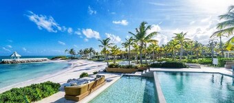 Bright & Stylish Beach Condo in Cap Cana
