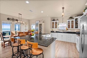 Fridge, microwave, oven, stovetop - Beachfront | 4BR | Wide Decks | Sleeps 14 (Galveston)