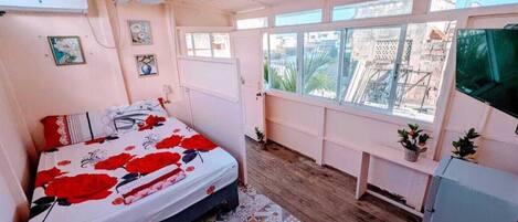 1 室のベッドルーム、WiFi、ベッドシーツ