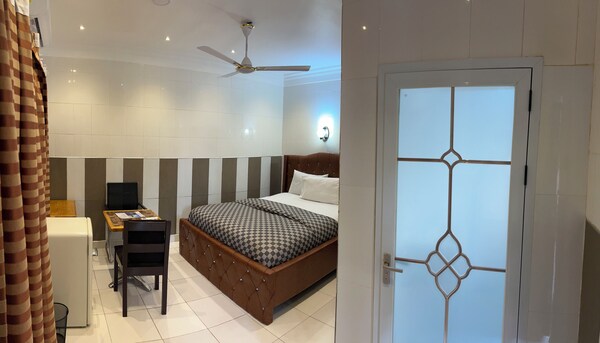 Hinstock Hotel - Accra