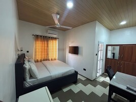 Standard Room | Iron/ironing board, free WiFi