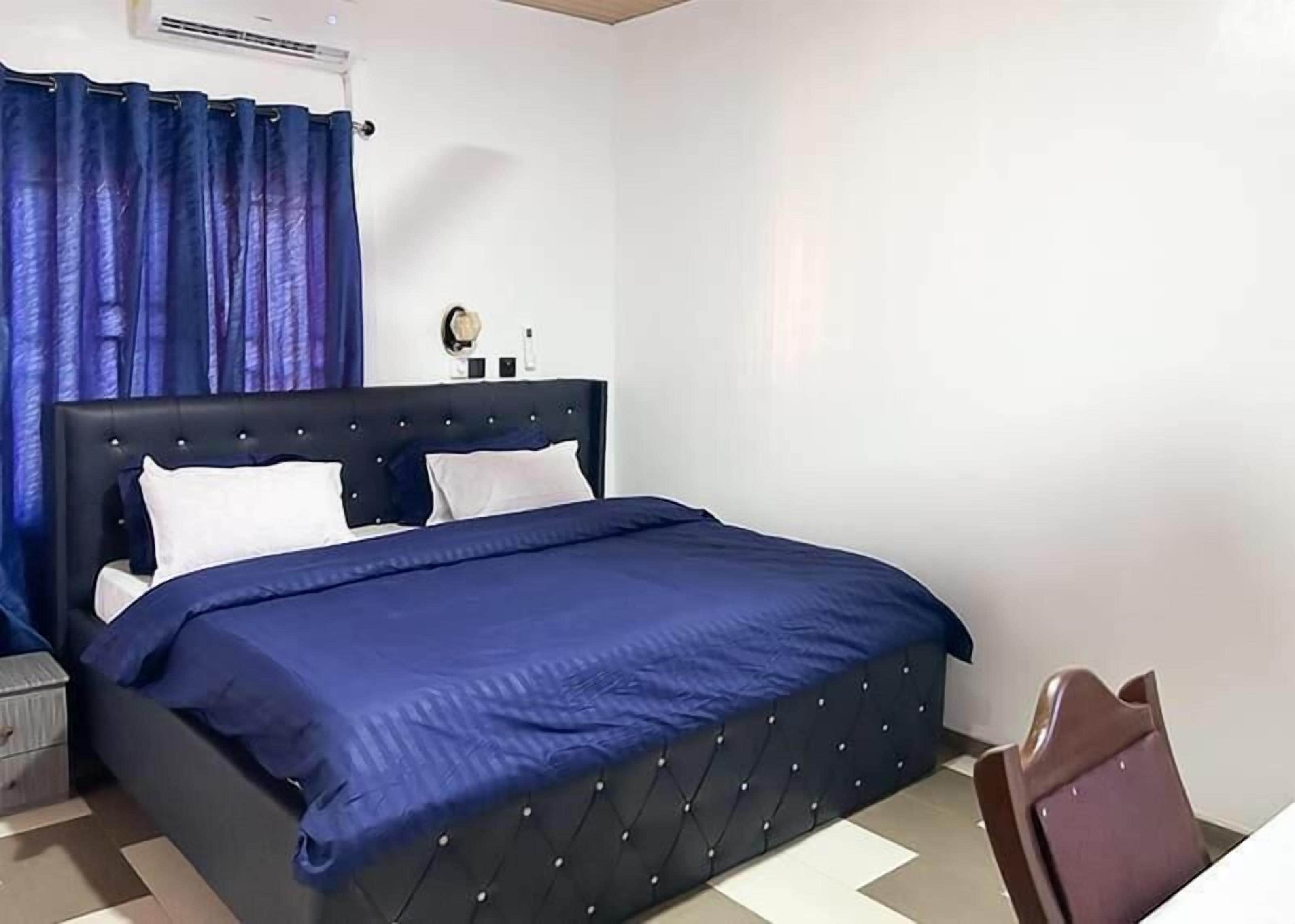 Tabla de planchar con plancha y wifi gratis 