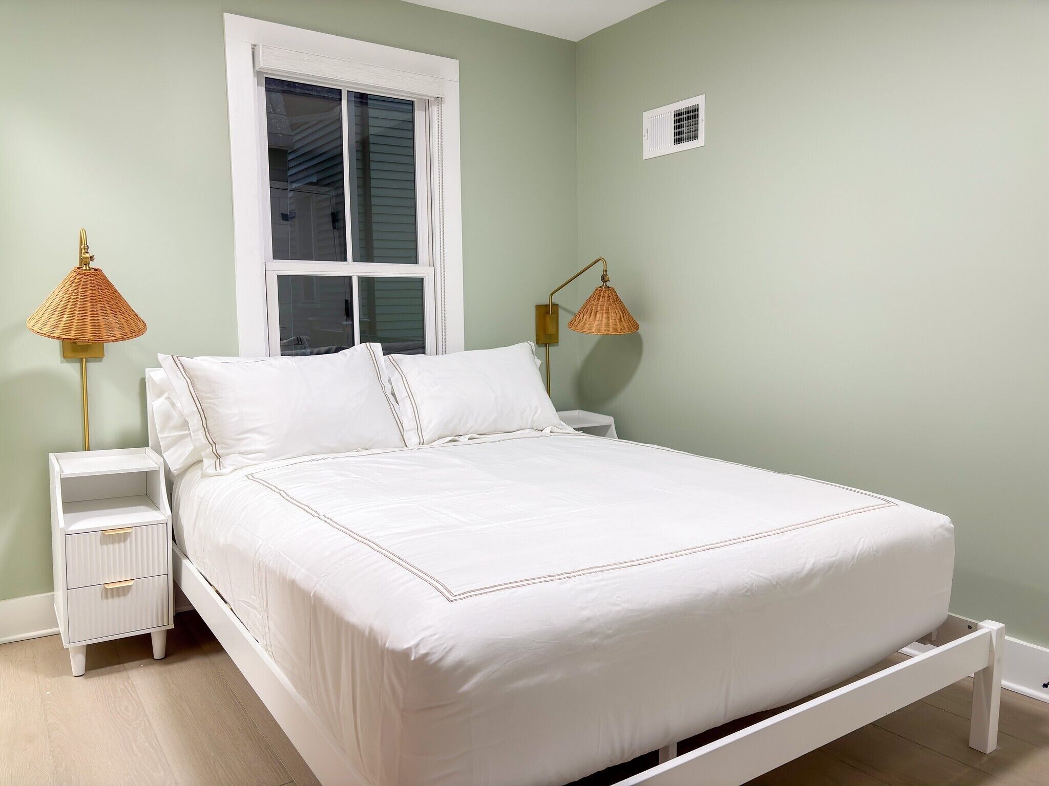 Standard Room, 1 Queen Bed