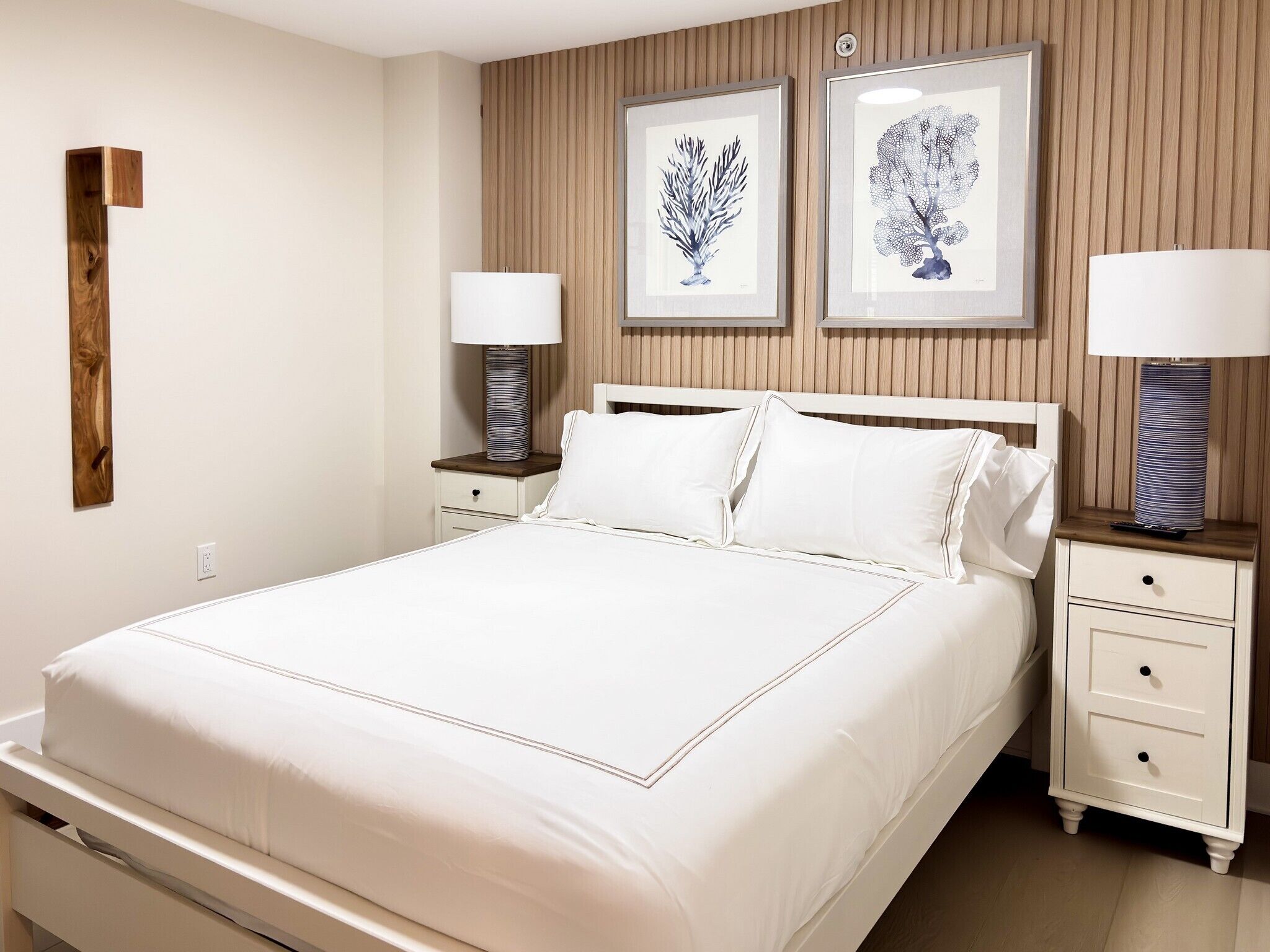 Standard Room, 1 Queen Bed