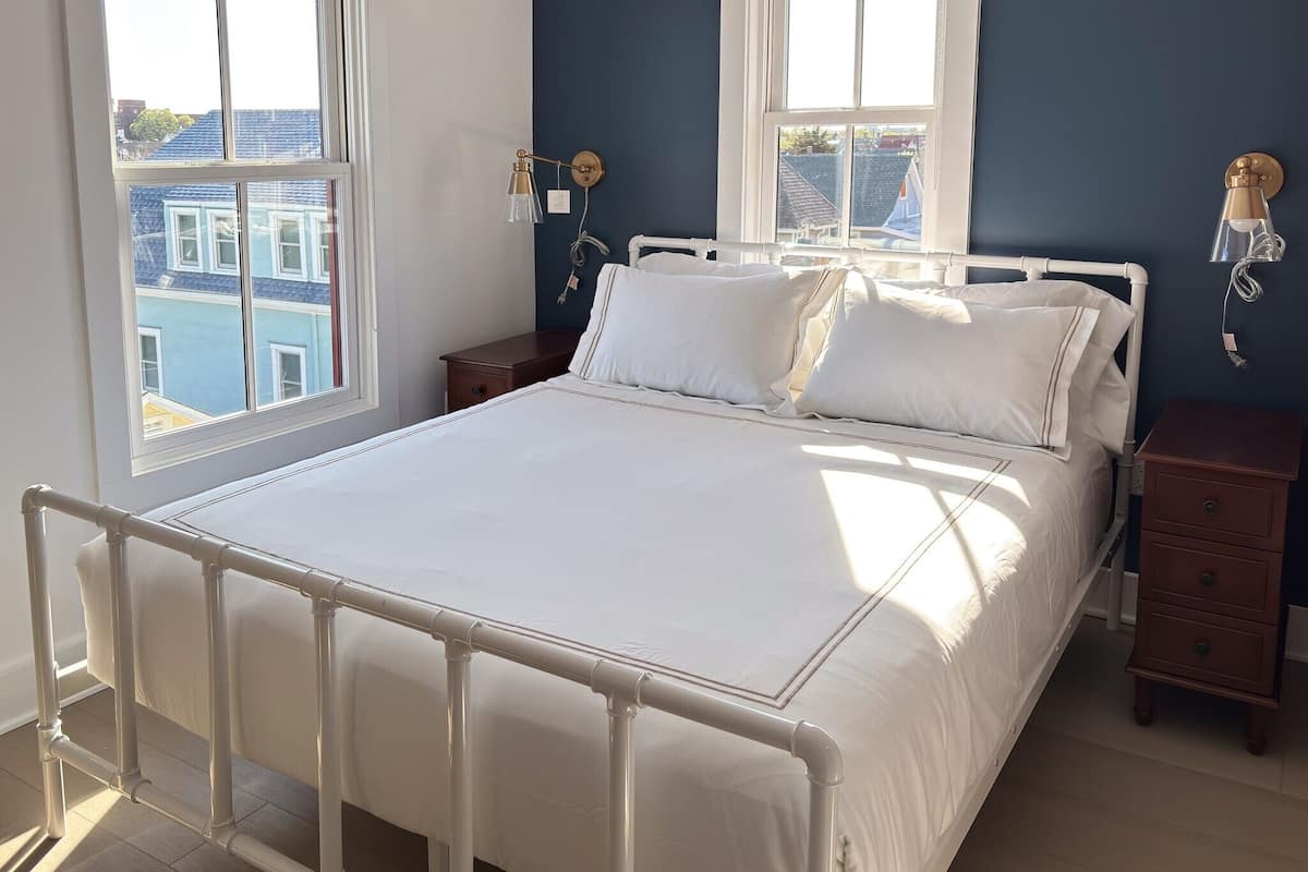 Standard Room, 1 Queen Bed