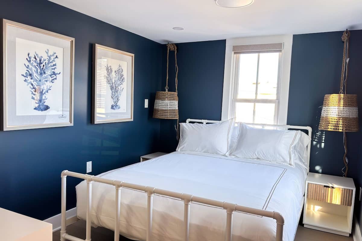 Standard Room, 1 Queen Bed