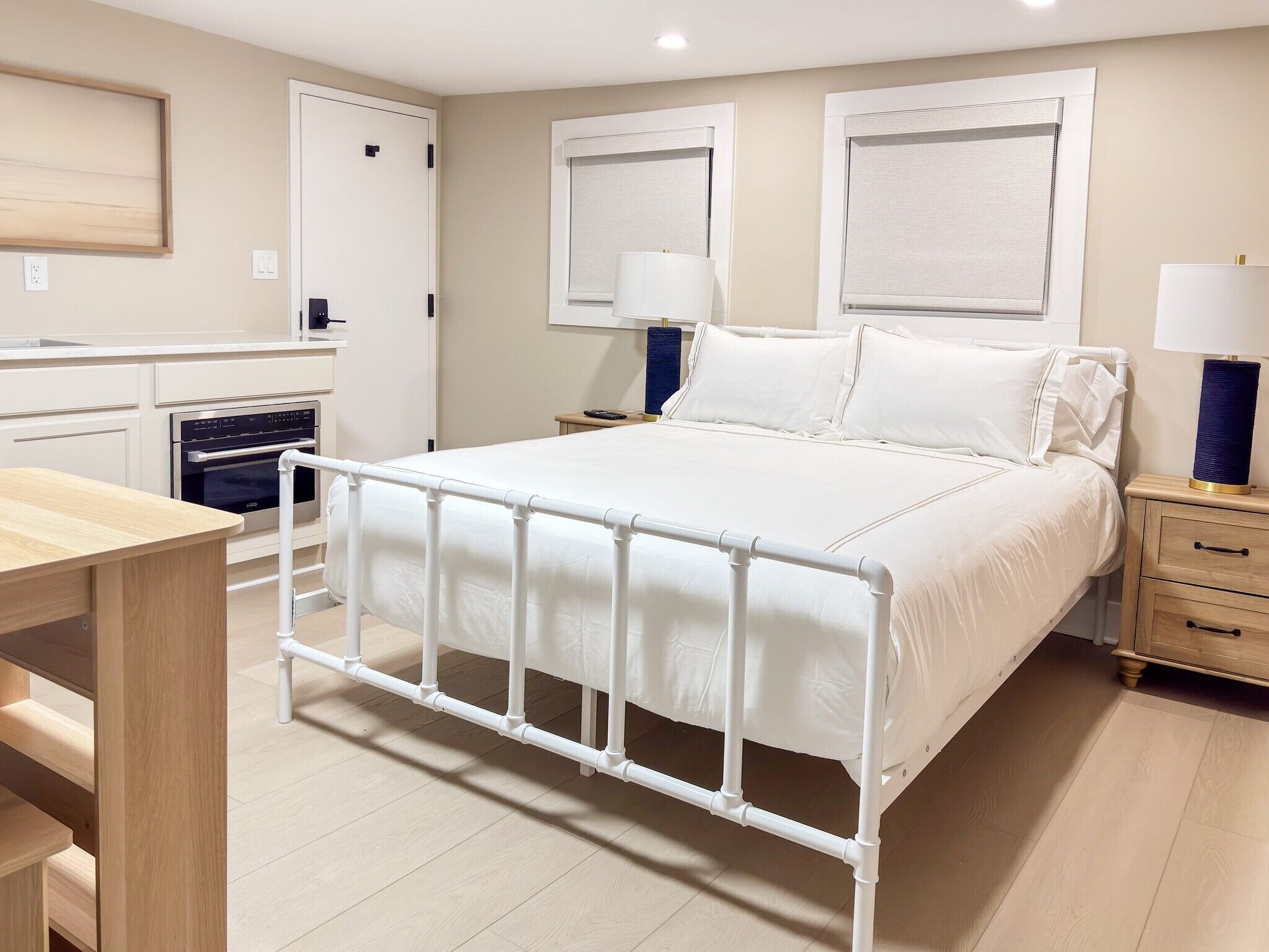 Premier Suite, 1 Queen Bed, Courtyard View