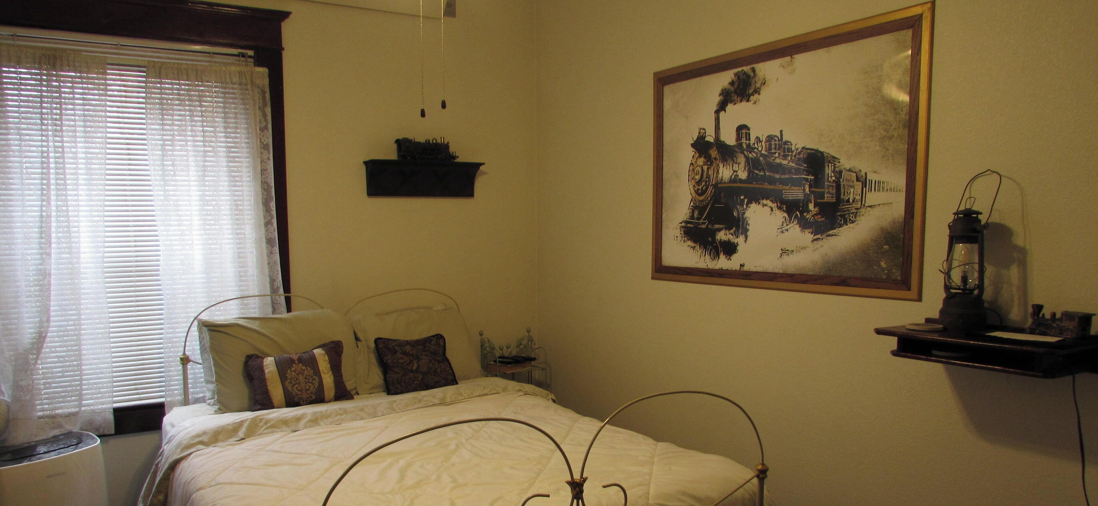 Basic Single Room | Free WiFi